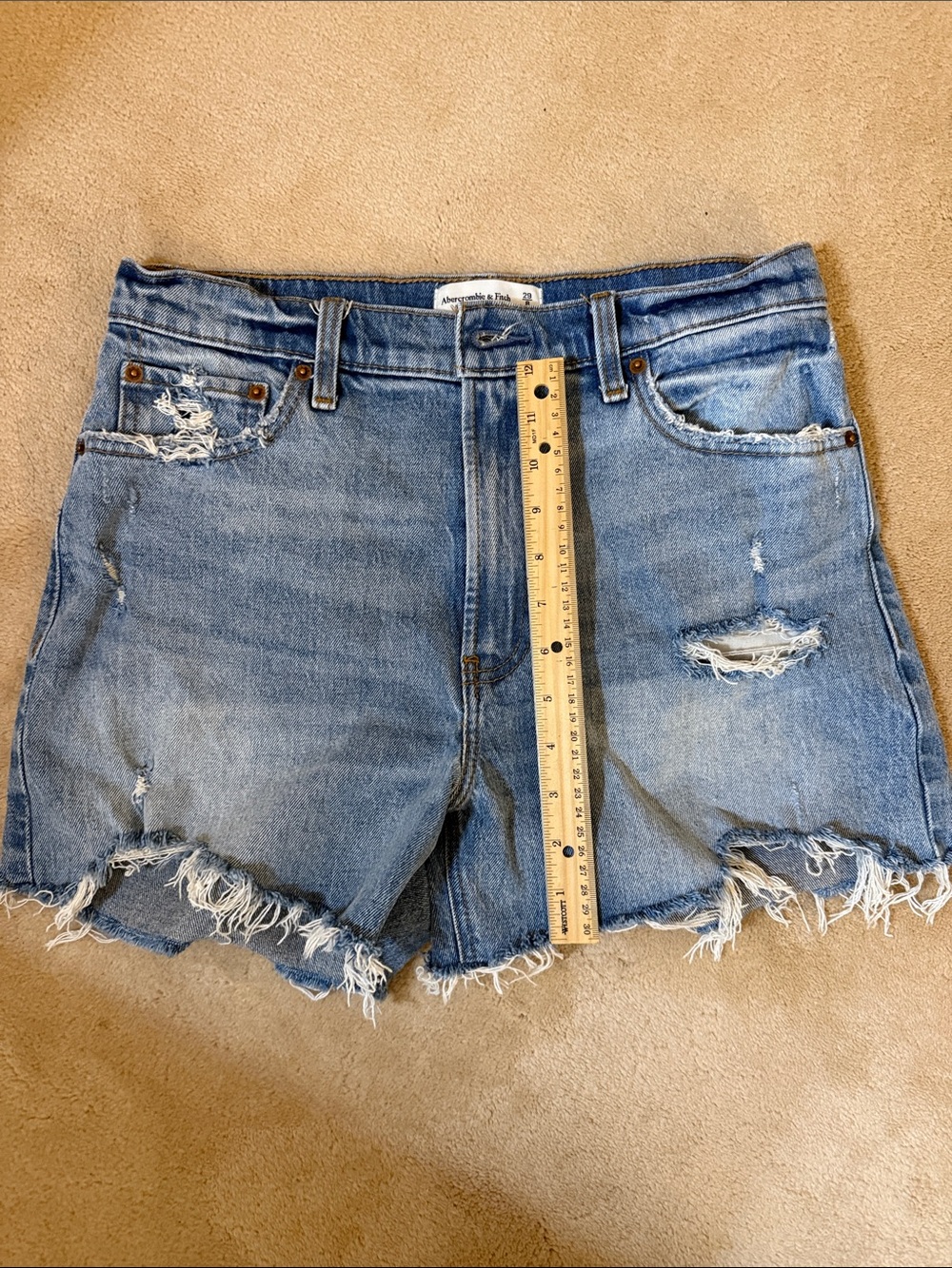 Abercrombie & Fitch light blue frayed denim shorts - Picture 4 of 4